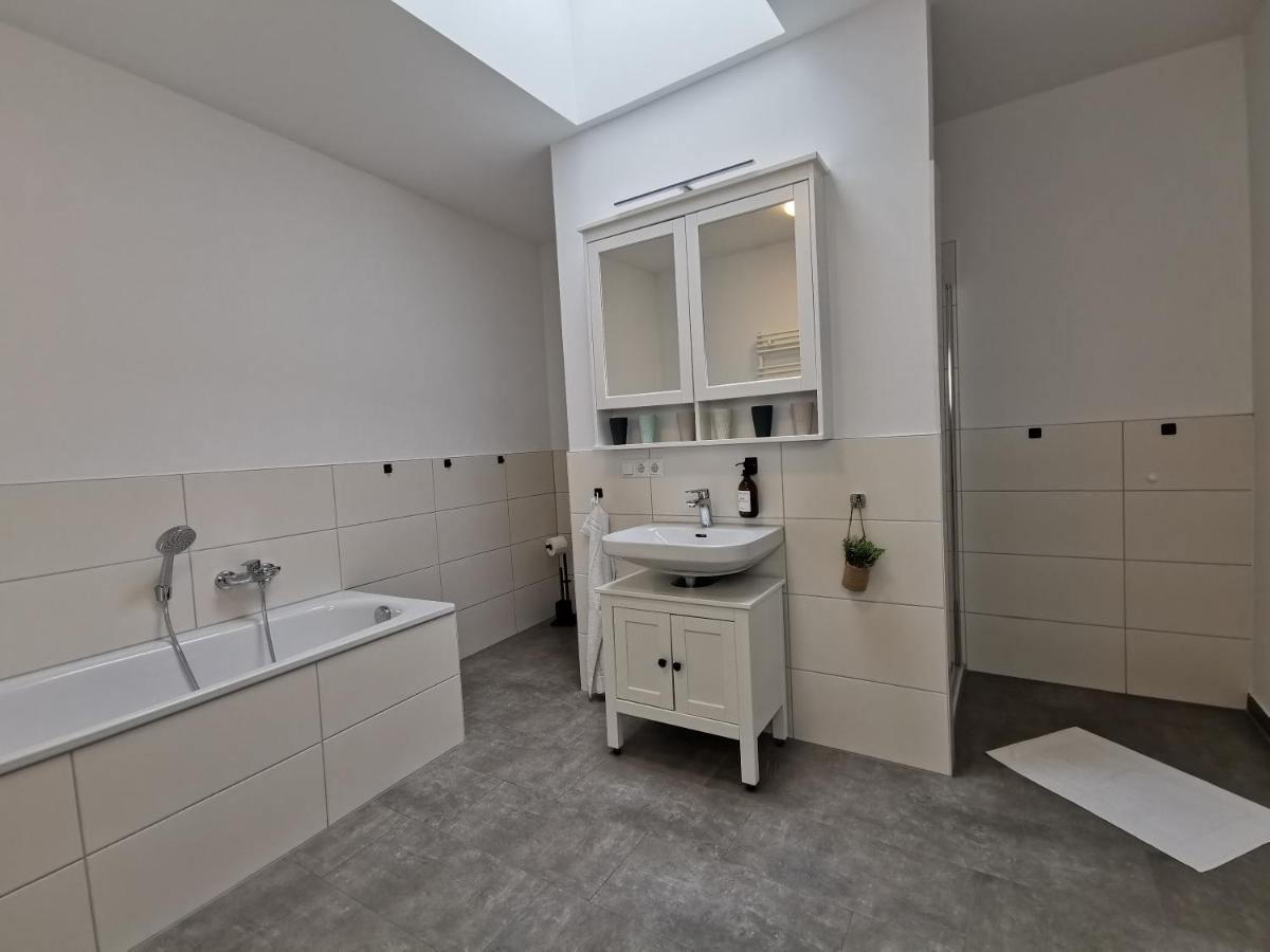 Bohnapartments - Town House Am Stadtpark - Gratis Parkplatz - Wlan แอร์ฟวร์ท ภายนอก รูปภาพ